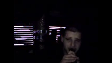 Иван пее