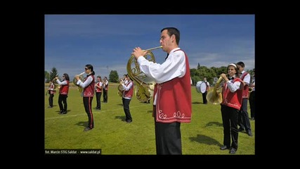 Бг Оркестър И Мажоретки В Полша