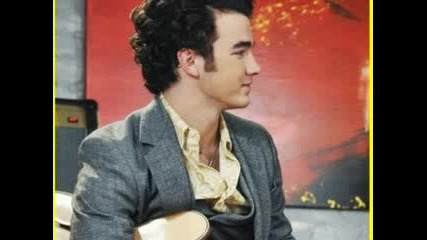 Jonas - Love Sick - Episode Stills!joe & Stella Kiss