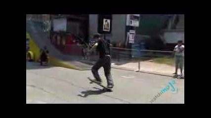 Bmx Vs. Skateboarder - Street Tricks Coool