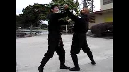 2 Hand center control strkies