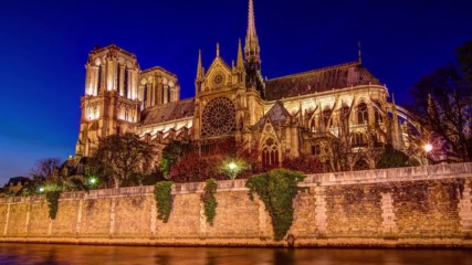 Пожарът в парижката катедрала "нотр Дам"