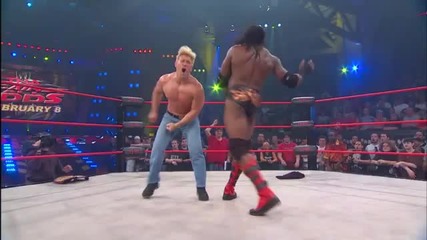 Tna Букър пребива съдия 