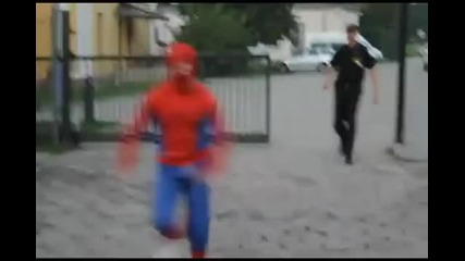 Спайдермен Бяга от пoлицията