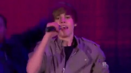 Justin Bieber singing Baby at The Oprah (unique)