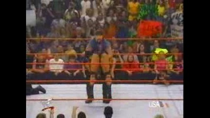 Wwf Raw - Undertaker Vs The Rock