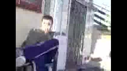 V Edin slun4ev den