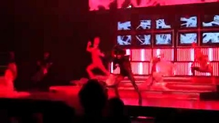 Glee - Bad romance (live 2010)