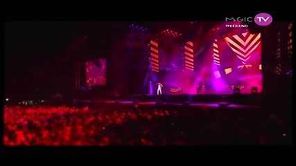 Celine Dion - Loved Me Back To Life 2013 Live Concert