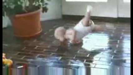 Бебе Танцува Брейк Вижте Сами 