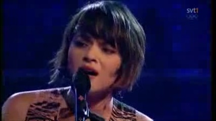 Norah Jones - Chasing Pirates Live Skavlan 2010 