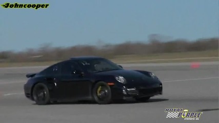 Porsche 997 Turbo S vs Nissan Gtr