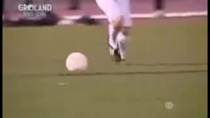 Футболист вкарва гол с пенис 