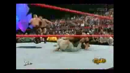 Kane помага на Batista