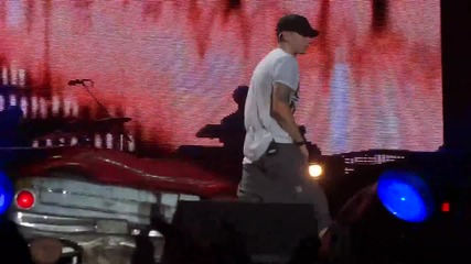 Eminem 2011 - Lighters - Live - Hd 1080p