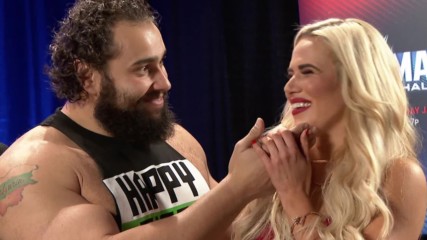 Даниел Брайън се обединява с Русев и Лана за WWE Mixed Match Challenge