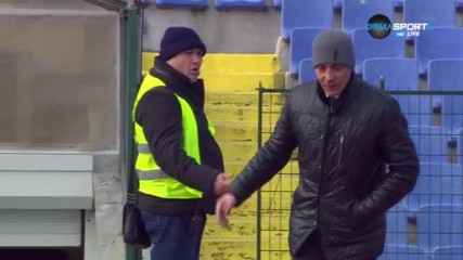 Ангел Петричев се спречка със стюард