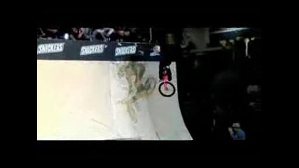 Levi`s - Bmx 2008 Clip of the Week 1 Simpel Session