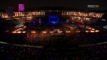 Girls' Generation- T T S & Exo - Dj Got Us Fallin' In Love - Sm Town In Seoul 2012