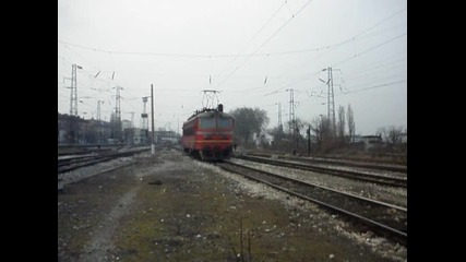 43 533 прави маневра