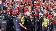 Феновете на ЦСКА влязоха в разправия с полицията