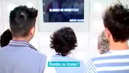 + Бг Превод !! Момчетата от One Direction отговарят на въпроси , танцуват и ... целуват камерата ;дд
