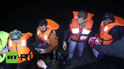 Greece: Fisher saves dozens of refugees stranded at sea off Lesbos