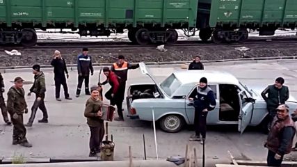 17 руснака и акордеон във Волга