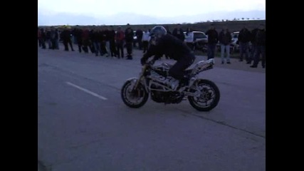 стънт на леново 2011