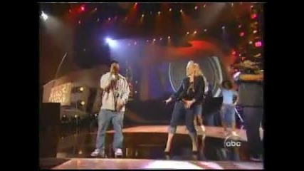 Pharrell Williams ft. Gwen Stefani - Can I Have It Like That (live) 