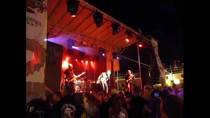 The_halo_method_giant_shiprocked