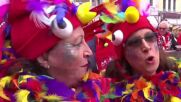 Хиляди се събраха за традиционния карнавал в Кьолн (ВИДЕО)