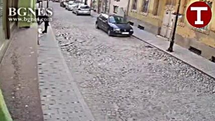 Пуснаха видео от подпалването на българския клуб в Битоля.mp4