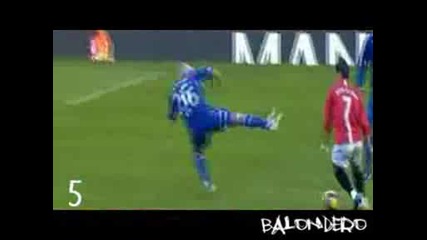 Cristiano Ronaldo - Топ 10 На Головете Му През Сезон 07/08!!!