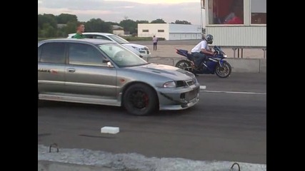 Evo Iii B-fanky vs Yamaha R1