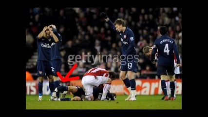 Счупения крак на Аарън Рамзи в мача Сток Сити - Арсенал 27.02.2010 