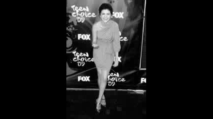 Selena Won 4 Teen Choice Awards!