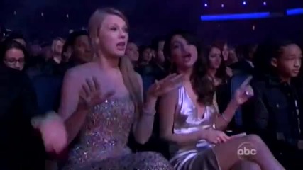 Taylor Swift и Selena Gomez рапират на Nicki Minaj 2011mtv Ama's
