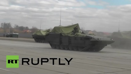 Русия: Танковете T-15 APCs готови за парада по случай деня на победата