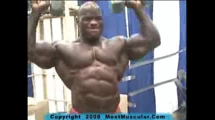 Ifbb Pro bodybuilder Johnnie Jackson backstage 