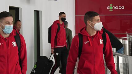 Националите се прибраха от Катар