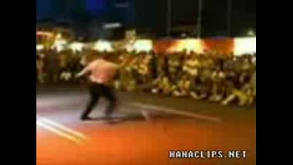 Crazy canadian street performer amazes all
