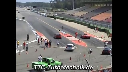 Vw Golf R32 Twinturbo vs. Ferrari 