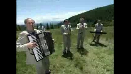Виевска Фолк Група - Чий Е Това Стадо