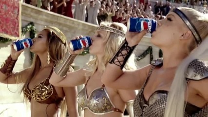 Britney Spears, Beyonce & Pink - We Will Rock You ( Pepsi Comercial Hd)