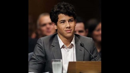 Хубавецът от Братята Джонас Nick Jonas 