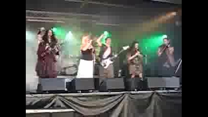 Cruachan Live
