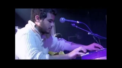 Vampire Weekend - The Kids Don't Stand A Chance (miike Snow Remix)