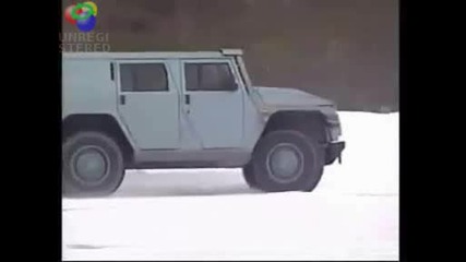 Hummer H1 vs. Gaz Tiger