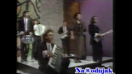 Vida Pavlovic.flvгънче.шефа